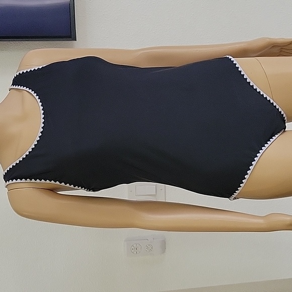 Women's Black One Piece Swimsuit Racerback Athletic Swimming Bathing Suit Medium - Picture 3 of 14